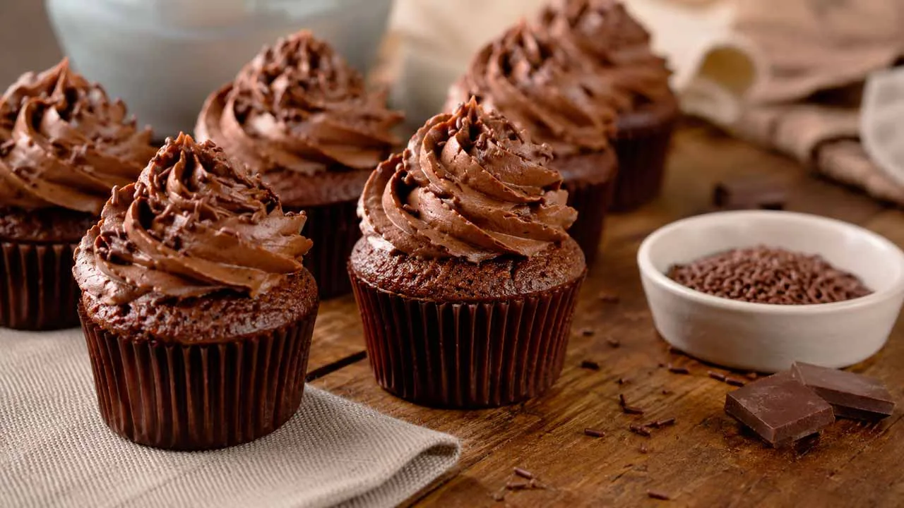 Cupcake de Chocolate Simples e Fácil