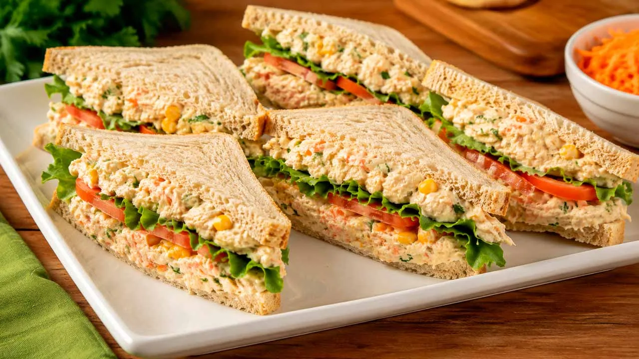 Sanduíche Natural de Frango com Requeijão