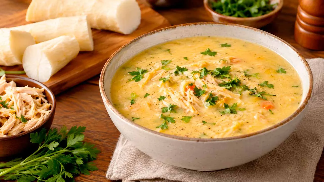 Caldo de Aipim com Frango
